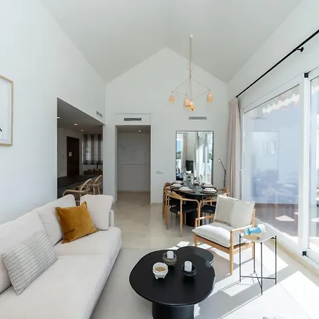 Exclusive Penthouse Near Lagoon Apartmán