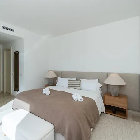 Exclusive Penthouse Near Lagoon Apartmán