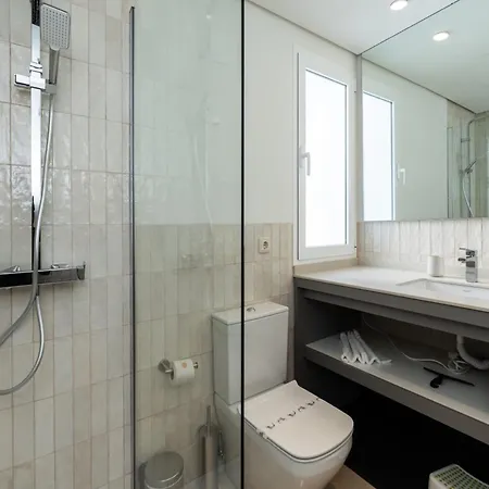 Exclusive Penthouse Near Lagoon
