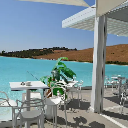 Exclusive Penthouse Near Lagoon