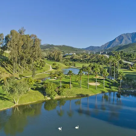 Exclusive Penthouse Near Lagoon * Estepona